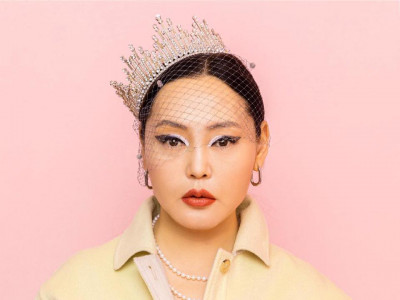 Жүжигчин Г.Ундармаа: Өглөө эрт тэргэнцэртэйгээ явж сав цуглуулдаг залууд өгөхөөр болсон