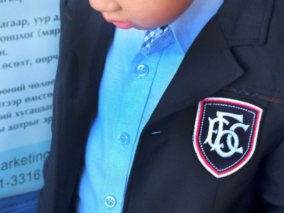 БШУЯ: Хүүхэд вакцин хийлгэсэн үгүйгээс үл хамааран танхимаар хичээллэх нь нээлттэй 