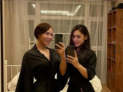 Угалзцэцэгийн БИКИНИ модель охин