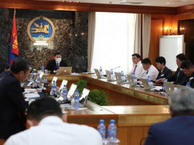 Монгол Улс хөгжлийн бодлогоо орхигдуулаад байна уу?