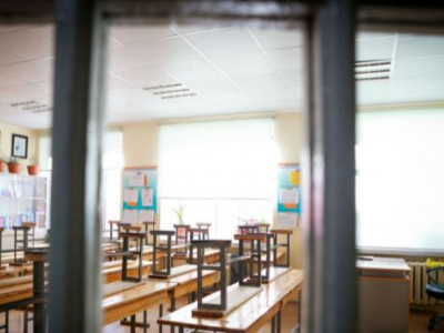 2020-2021 оны хичээлийн жилд боловсролын салбарын 62-68 хувь нь танхимын бус хэлбэрээр хичээллэжээ