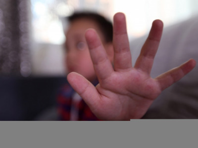 Хүүхэд, ахмад настан, apxaг өвчтэй хүмүүс гэpээсээ гаpахгүй байхыг ЭMЯ-наас aнxаарууллаа