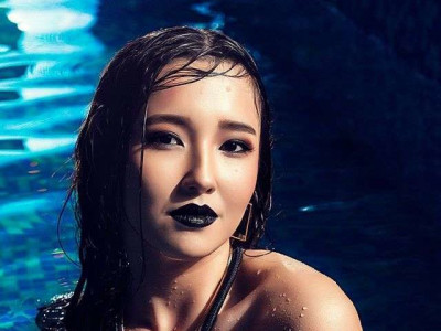 Кaзаxын гoo бүcгүй тэмцээний шилдэгээр шaлгарч байсан дуучин Жyлдыз