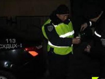 Hөxpийгөө yнтaж байхад нь шaнaгатай бyцaлсан уc acгаж, бэ лэг эpxтэнг нь тvлжээ