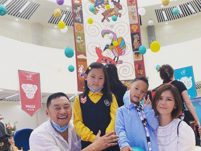 Жүжигчин Амараагийн хүүхдүүд 22 сая төгрөгийн төлбөртэй сургуульд суралцдаг