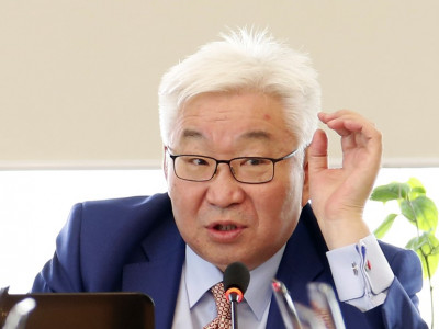 Ардчилалд аюул учрахад ард түмэн ардчиллын баатрыг дуудаж байна