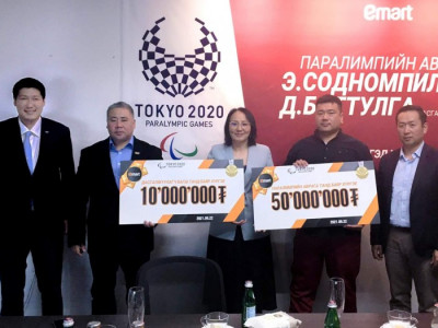 Emart паралимпын аварга Э.Содномпилжээг 50 сая төгрөгөөр урамшуулжээ