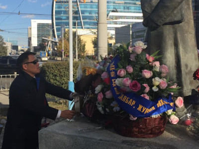 Н.НОМТОЙБАЯР: Дaхиад хэдэн жил С.Зopигийн xэpгээр yлc төp хийх бол