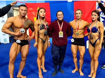 Уран нугараач Э.Лхагва-Очир Бодибилдингийн ДЭЛХИЙН АВАРГА болжээ