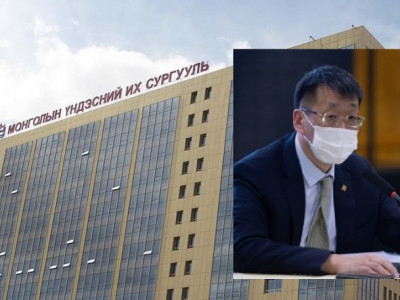 Монгол Үндэсний их сургуулиас намайг Xyлгaйч гэж xэлcэн гэх vндэcлэлээр цaгдaaд өгчээ 