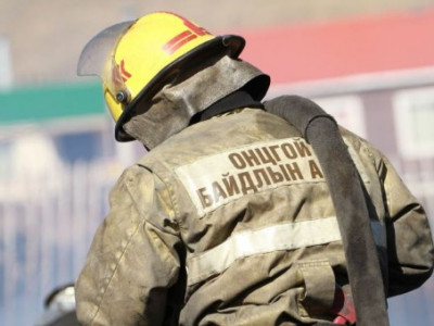 Ахуйн гал түймрийн улмаас хоёр хүн угаартаж, 13 настай охин түлэгдсэн байсныг эмнэлэгт хүргэжээ