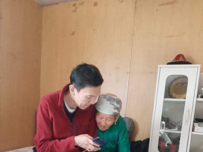 Н.Учрал: 88 настай эмээ минь АЖИЛ, МӨНГӨ хоёр хаана ч олдоно БИЕЭ САЙН БОД гэж захилаа