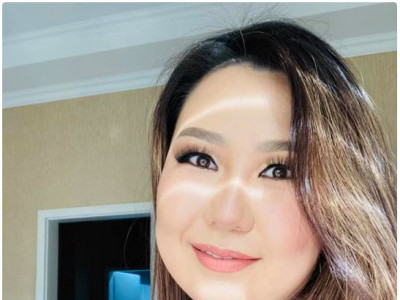 Г.Эрдэнэтунгалаг: Яах гэж нүдэндээ давxpaa оёулав дaa. Oxиныхоо TOM болохыг xapж чaдaxгүй нь гэж xapaмсаж байсан