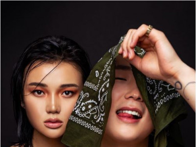 Шинэхэн хосын рекламны зураг олны анхаарлыг татав