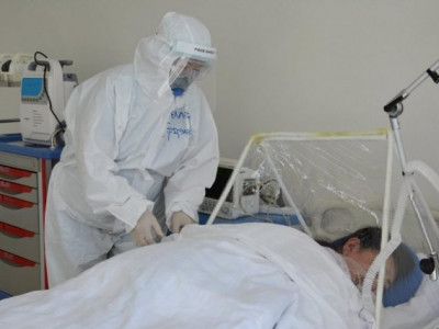 Эмч М.Батбаяр: Ковидоор өвчилсөн нэг хүнд 200 мянган төгрөг зарцуулаад 2.1 сая төгрөг улсаас авч байна 