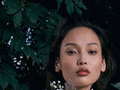 О.Ариунзул инээд цацруулсаар явна