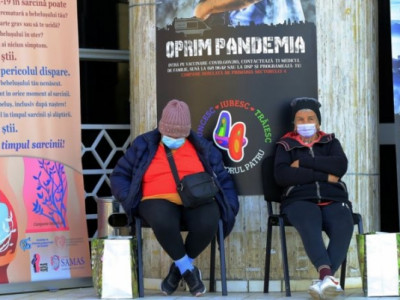 Ковид-19: Цагийн байдал хүндэрч, шаардлага улам чангарсаар