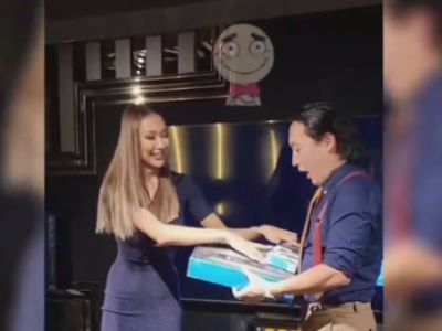 Топ Х.Бадамгэpэлийн нөхрөө yйлyyлcaн бэлэг