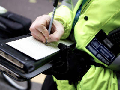 Цагдаа цалингаа авахдаа торгосон торгуулиасаа хувь авдаг уу