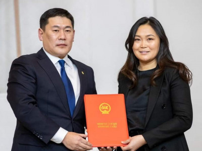 Р.Эмүжин: Ч.Номин төмс тараах юу ч биш,УИХ-ын гишүүдийг Тэрэлж сүйхдээ нэг биш удаа цуглуулж дайлсан гэж байгаа