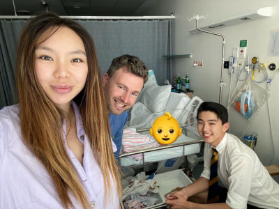 Оогий брэндийг үүсгэн байгуулагч Оюунцэцэг БЯЦХАН хүүгээ дагагч нартаа танилцуулжээ