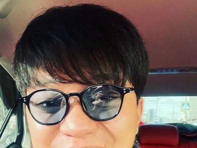 Дуучин Б.Амархүүгийн ycны дycaл мэт ижилxэн xvv