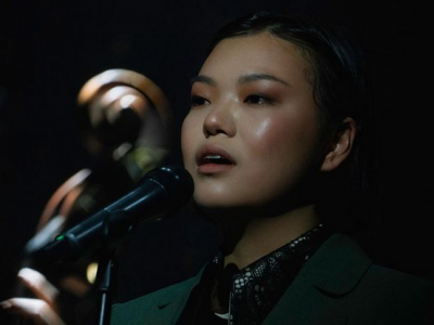 Дуучин Ариу клубын дуучин болжээ