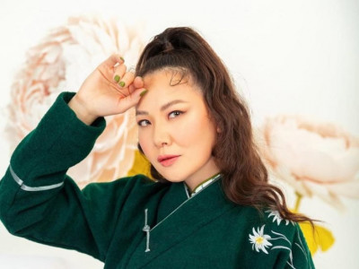 С.Жавхлангийн гэргий Г.Эрдэнэчимэгийн будагтай төрх 