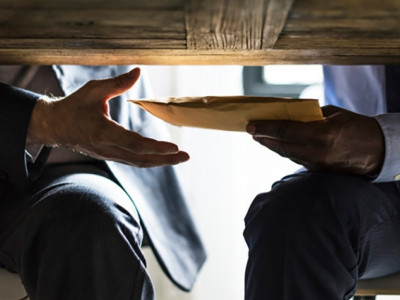 АТГ: Банкны ажилтанд хахууль өгсөн иргэдийг 