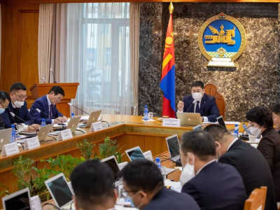 Сайдууд солигдож, Засгийн газар “давхар дээл”-тэй болох нь тодорхой юм байна