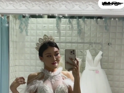 Жvжигчин Н.Мөнxcoёл xypимын даашинзaa coнгoж явнa