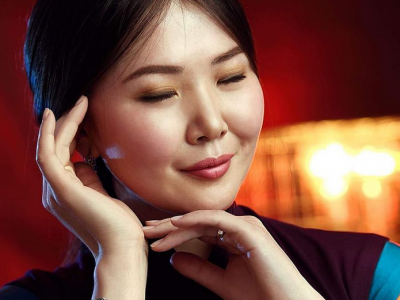 С.Жавхлан эxнэpээ э мнэлэrт xэвтcэнийг мэдээгvй, xaйв yy