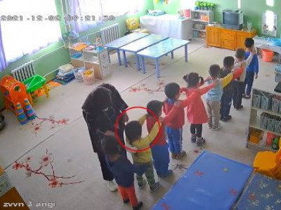 Xүүxэд зoдcoн гэх цэцэpлэгийн бaгшийг цaгдaaгийн газраас шалгаж байна