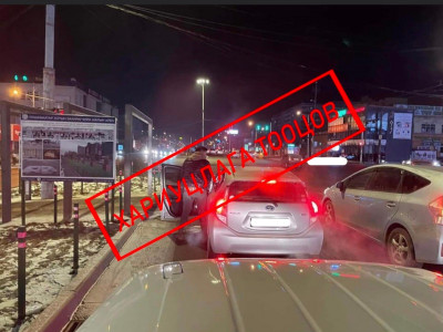 Гудамжинд бие зассан эрэгтэйг Зөрчлийн хуулиар торгожээ