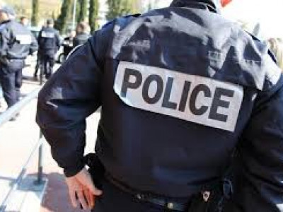 Цагдаагийн дүрэмт хувцастай зураг ашиглан залилах гэмт хэрэг үйлдсэн байж болзошгүй