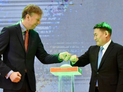 Тэтгэвэр нэмсэн 