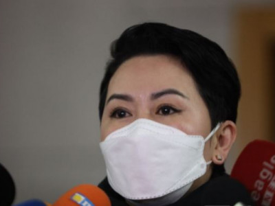 Б.Батцэцэг: Украин дахь оюутнуудаа 26, 27-ны нислэгээр авчрахаар 21 суудал захиалсан 