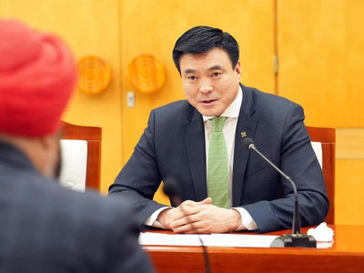 Газрын тосны үйлдвэрийн дараагийн шатны төслийг хэрэгжүүлэхэд үнийн өсөлт тулгамдсан асуудал болж байгааг уламжлав