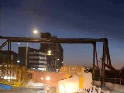 Барилгын ажил хийж байсан кран унажээ