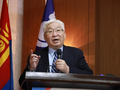 Э.БАТ-ҮҮЛ: Х.Баттулгыг намын даргаар бүртгэхгүй гэдэгт итгэлтэй байна