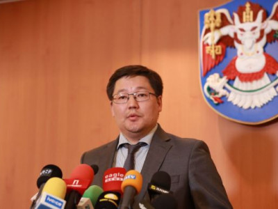 Д.Мөнх-Эрдэнэ: Зайсангийн амны амралт зугаалгын бүс рүү нэвтрэх ганц гарцыг экскаватораар хаасан байсан