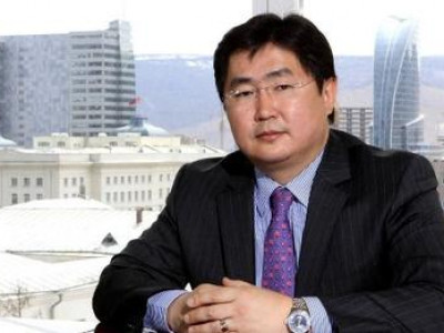 Д. Ангар: Асуудал улам хүндрэх нь дээ !