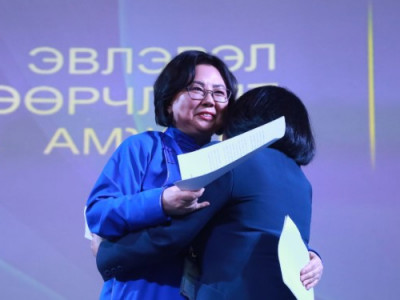 УИХ-ын гишүүн С.Одонтуяа АН-ын даргын сонгуулиас нэрээ татлаа 