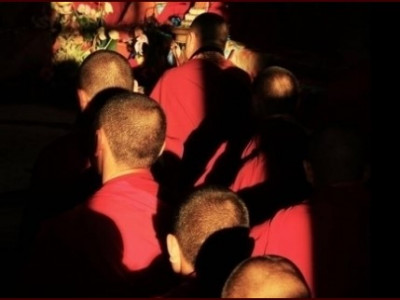 Хойд дүр гэх хуурамчлалаас Монголчууд бид хэзээ залхах, салах юм бэ?