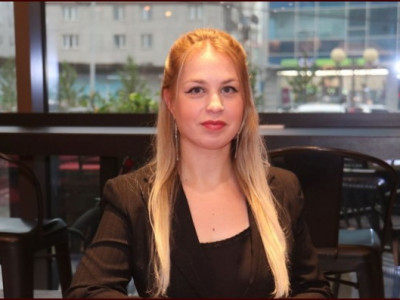 Tiszai Sбra: Монголчууд үндэснийхээ хэлнээс холдоод байх шиг санагддаг