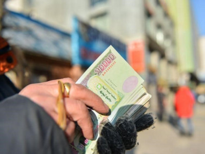 Гудамж цэвэрлэгч гурван сая төгрөгийн цалинтай боллоо. Багш, эмч нар хэдэн төгрөгийн цалинтай болох вэ, Х.Нямбаатар дарга аа! 