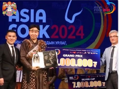 Бичлэг: “Asian Folk” наадмын гранпри шагнал, “Алтан цом”-ын эзэн болсон Б.Батнямын шилдэг үзүүлбэр
