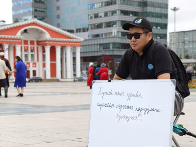 Т.Золбаяр: Амь хохирсон залуугийн нэр төрд халдсандаа цагдаагийн байгууллага уучлал гуйж, УИХ-аар нээлттэй сонсгол явуулах хүртэл сууна