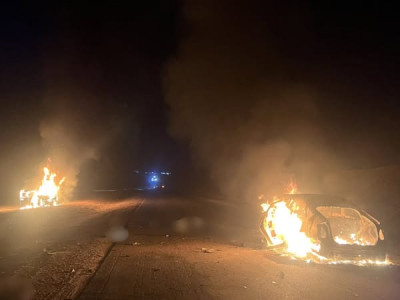 Зам тээврийн ослын улмаас ДӨРВӨН иргэн амь насаа алдаж, ХОЁР тээврийн хэрэгсэл шатжээ
