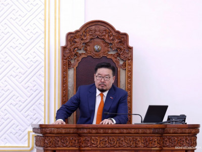 Г.Занданшатар долоон сайдыг улирааж, найман сайдыг шинээр томилох ПРОГНОЗ